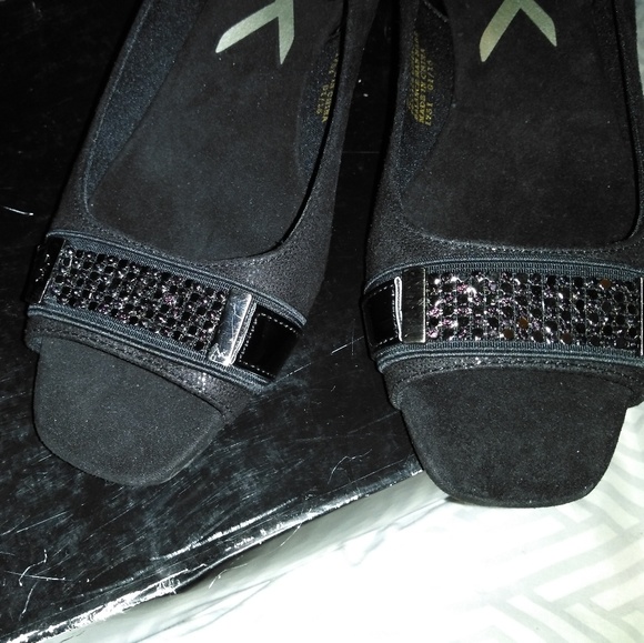 Anne klein sport sandles - Picture 2 of 5